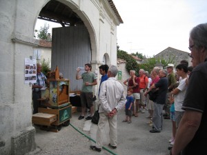 Tout au long de ces deux journées le public sera très intéressé, et l'orgue pédagogique démontable que j'ai apporté suscitera beaucoup d'intérêt