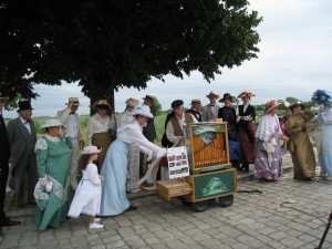 Nous avions la chance d'être accompagné par des figurants en costume 1900